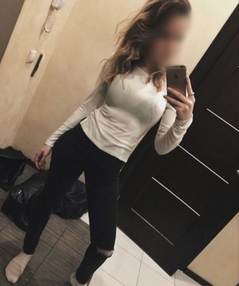 Соблазнительная девушка с неутолимым желанием любви приглашает в гости для незабываемой встречи. Я покажу тебе настоящее наслаждение и открою новые грани страсти. Позволь мне погрузить тебя в мир сладких удовольствий. 13438, 23 года