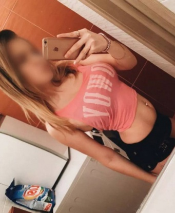 Соблазнительная девушка с неутолимым желанием любви приглашает в гости для незабываемой встречи. Я покажу тебе настоящее наслаждение и открою новые грани страсти. Позволь мне погрузить тебя в мир сладких удовольствий. 13438, 23 года